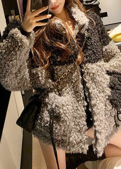 Beautifully Finished Coat in a Timeless Design