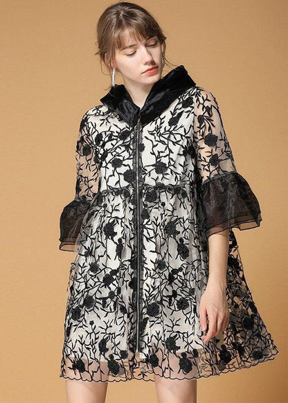 Well Tailored Coat with a Graceful Silhouette