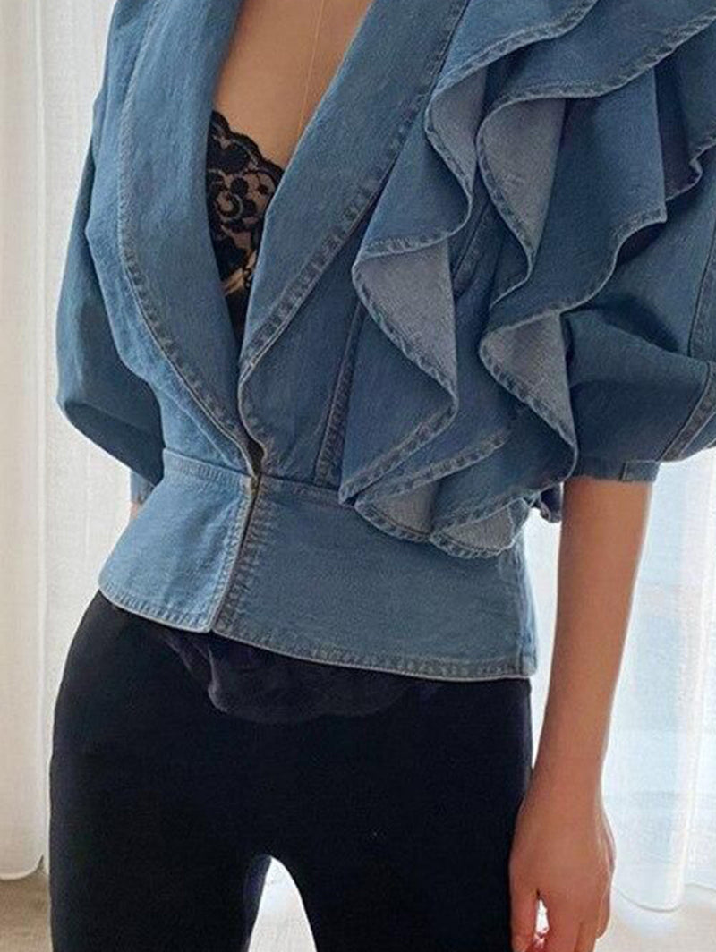 Classic Vintage Shirt with a Flattering Fit