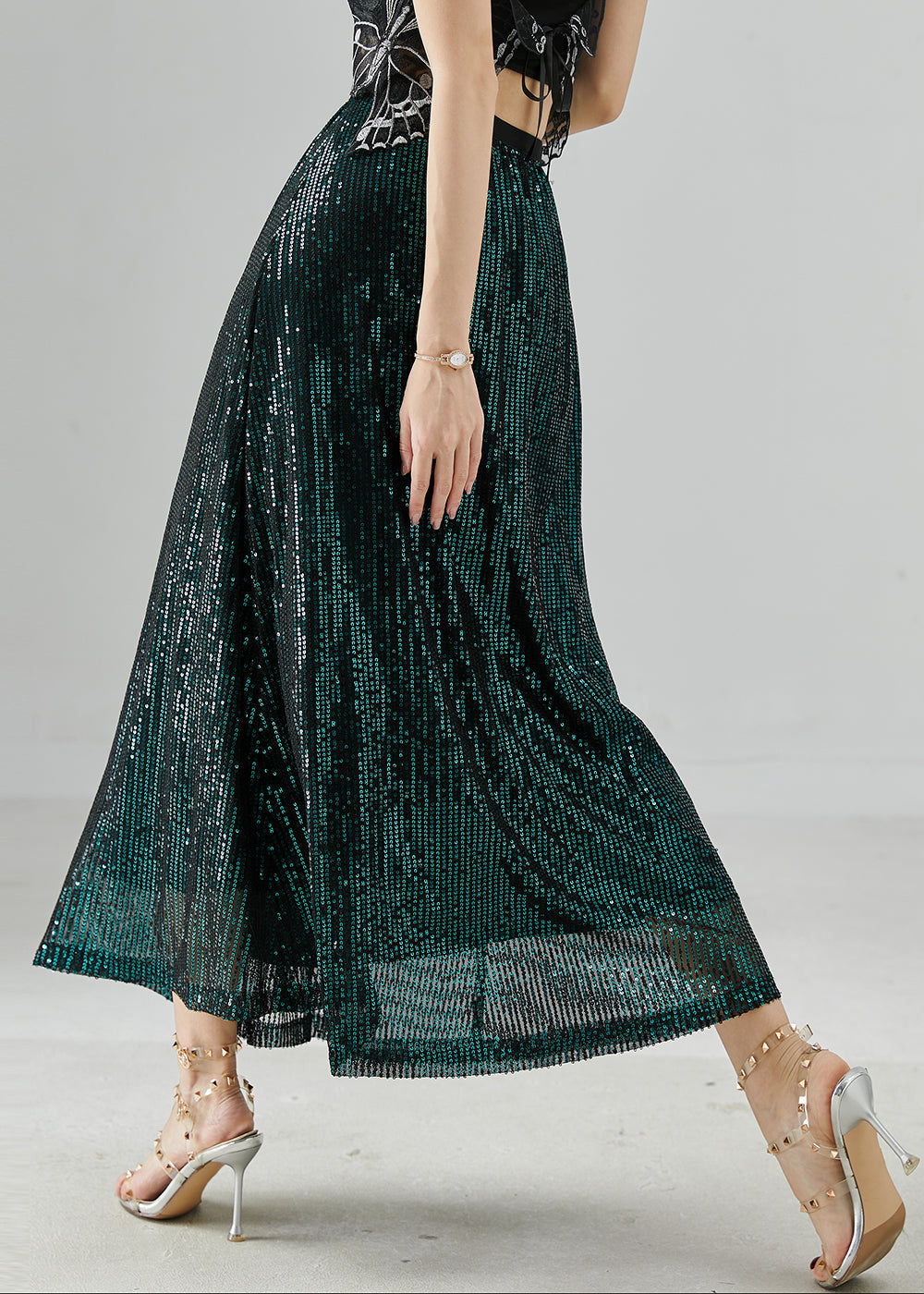 Well Tailored Garment with a Graceful Silhouette