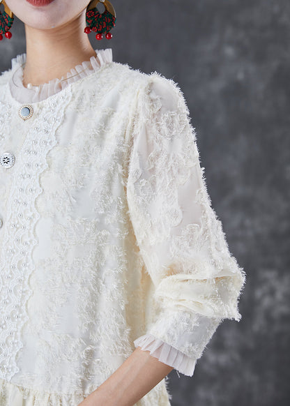 Sophisticated Blouse with a Clean Classic Look