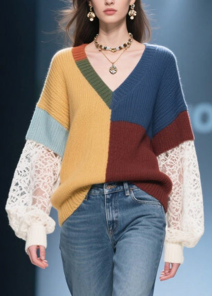 Well Tailored Sweater with a Graceful Silhouette