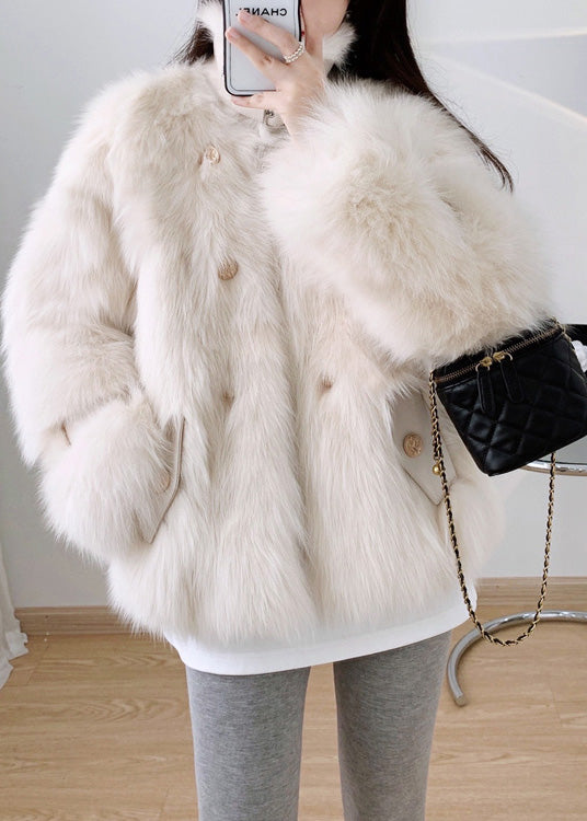 Elegantly Styled Coat for Everyday Wear