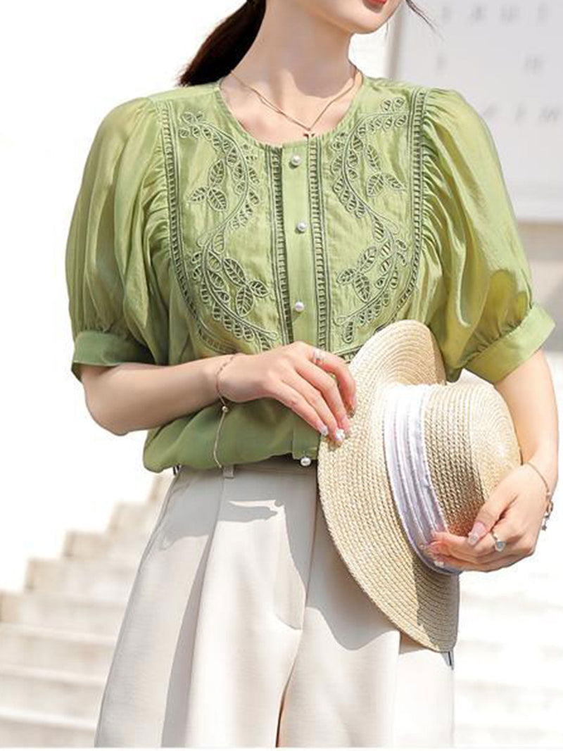 A Vintage Style Top with Delicate Timeless Details