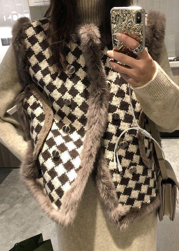 Sophisticated Coat with a Clean Classic Look