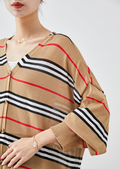Well Tailored Cardigan with a Graceful Silhouette