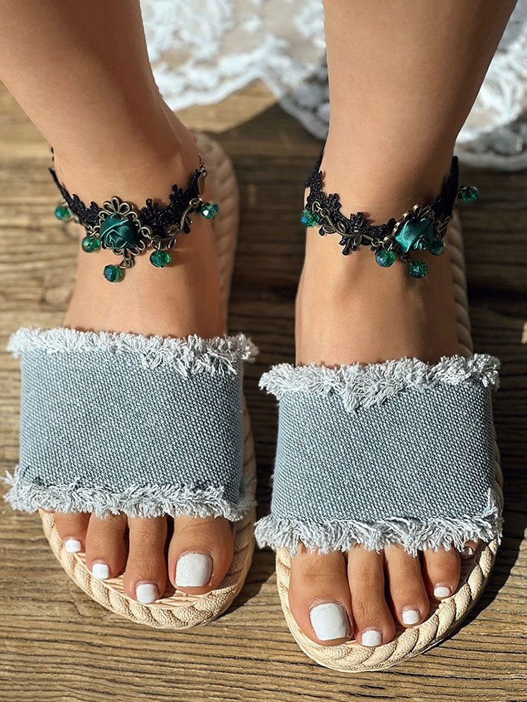Graceful Orthopedic Sandals for Modern Look