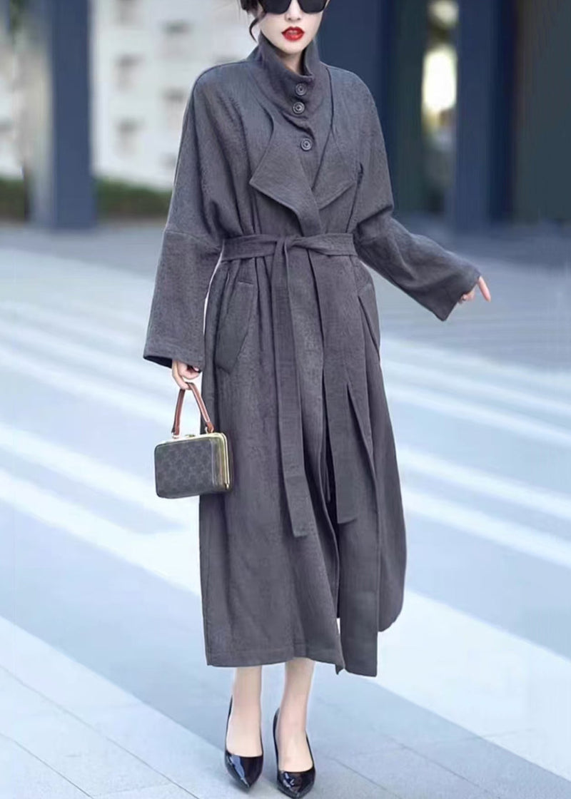 Well Tailored Coat with a Graceful Silhouette