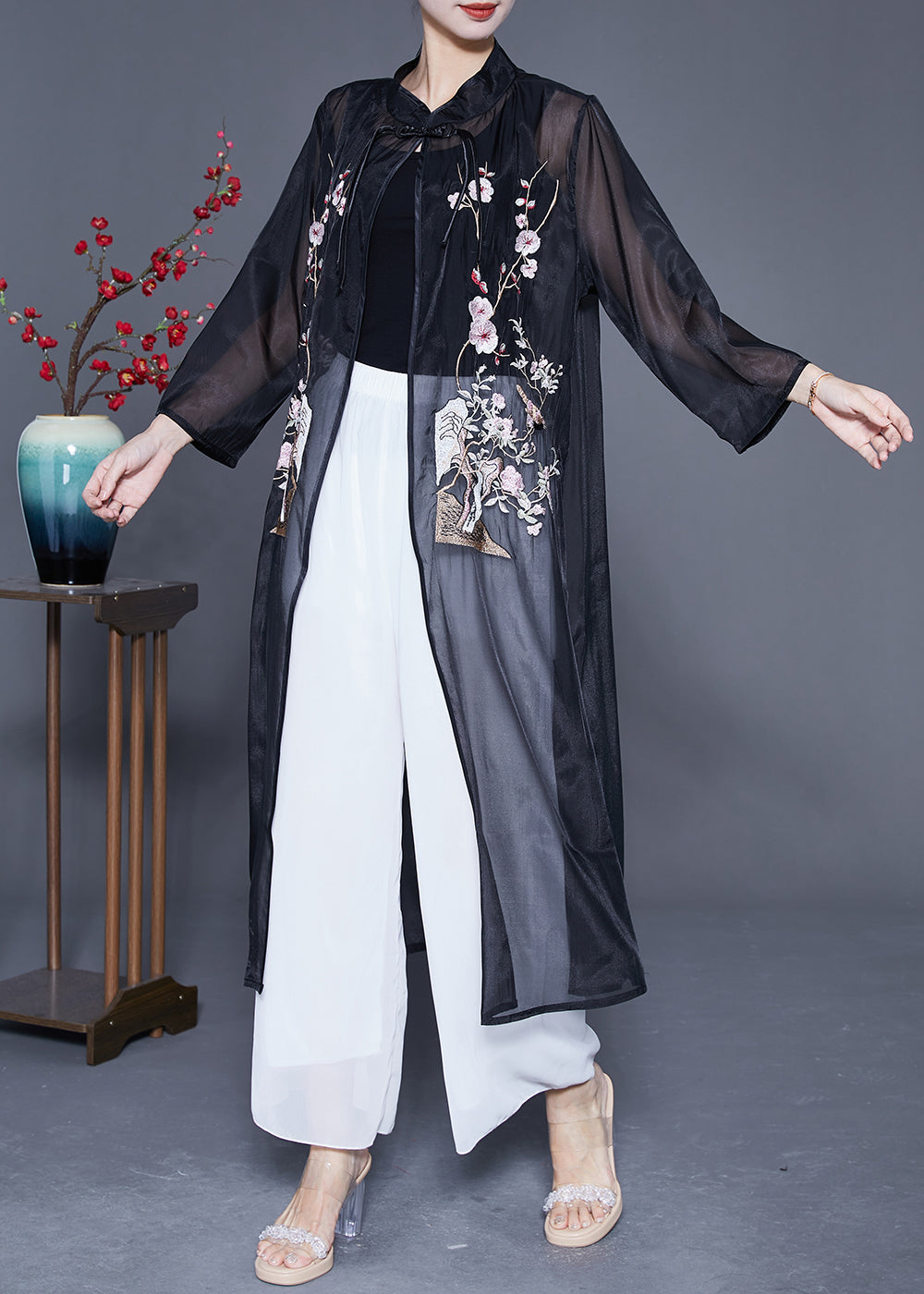 Gracefully Styled Cardigan for Any Occasion