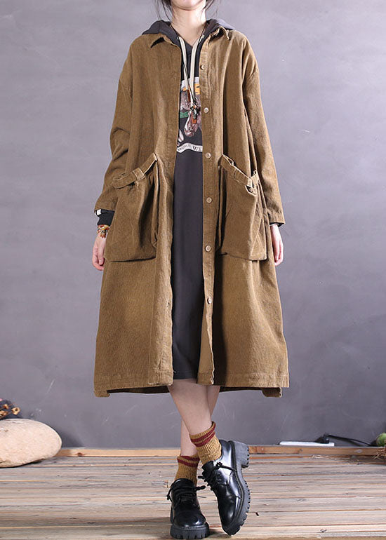 Well Tailored Coat with a Graceful Silhouette