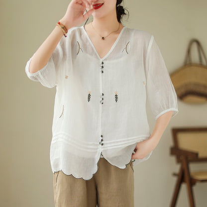 Effortlessly Elegant T-Shirt with a Timeless Design