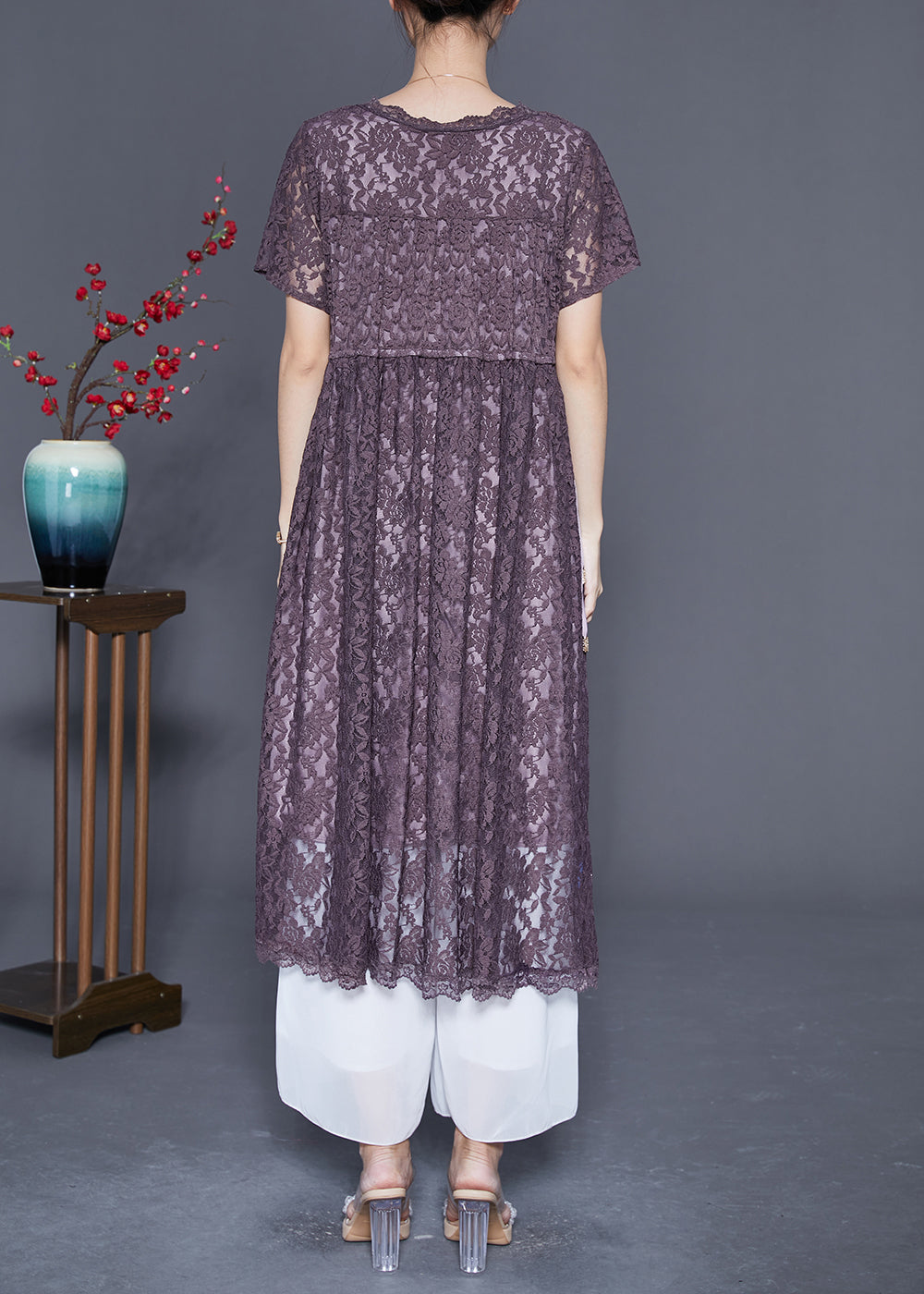 Well Tailored Dress with a Graceful Silhouette