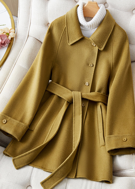 Beautifully Finished Coat in a Timeless Design