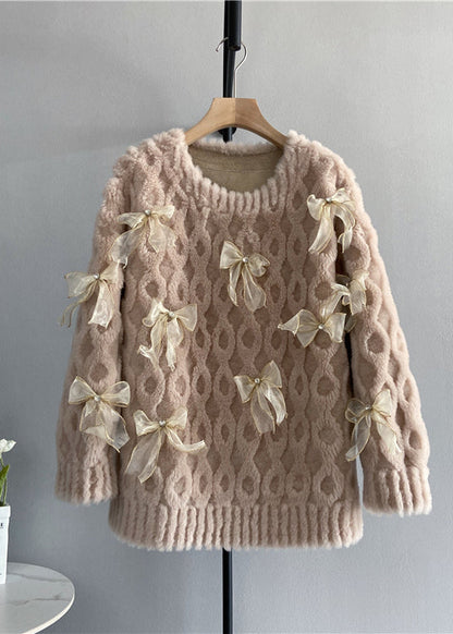 Well Tailored Pullover with a Graceful Silhouette
