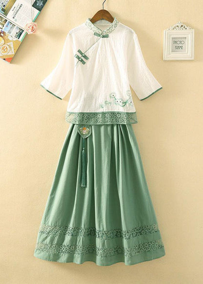 Gracefully Styled Garment for Any Occasion