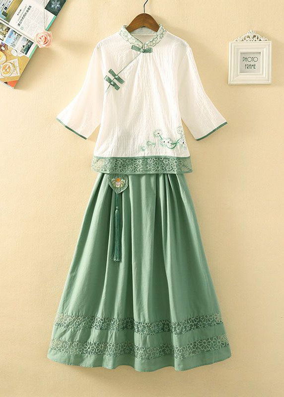 Gracefully Styled Garment for Any Occasion