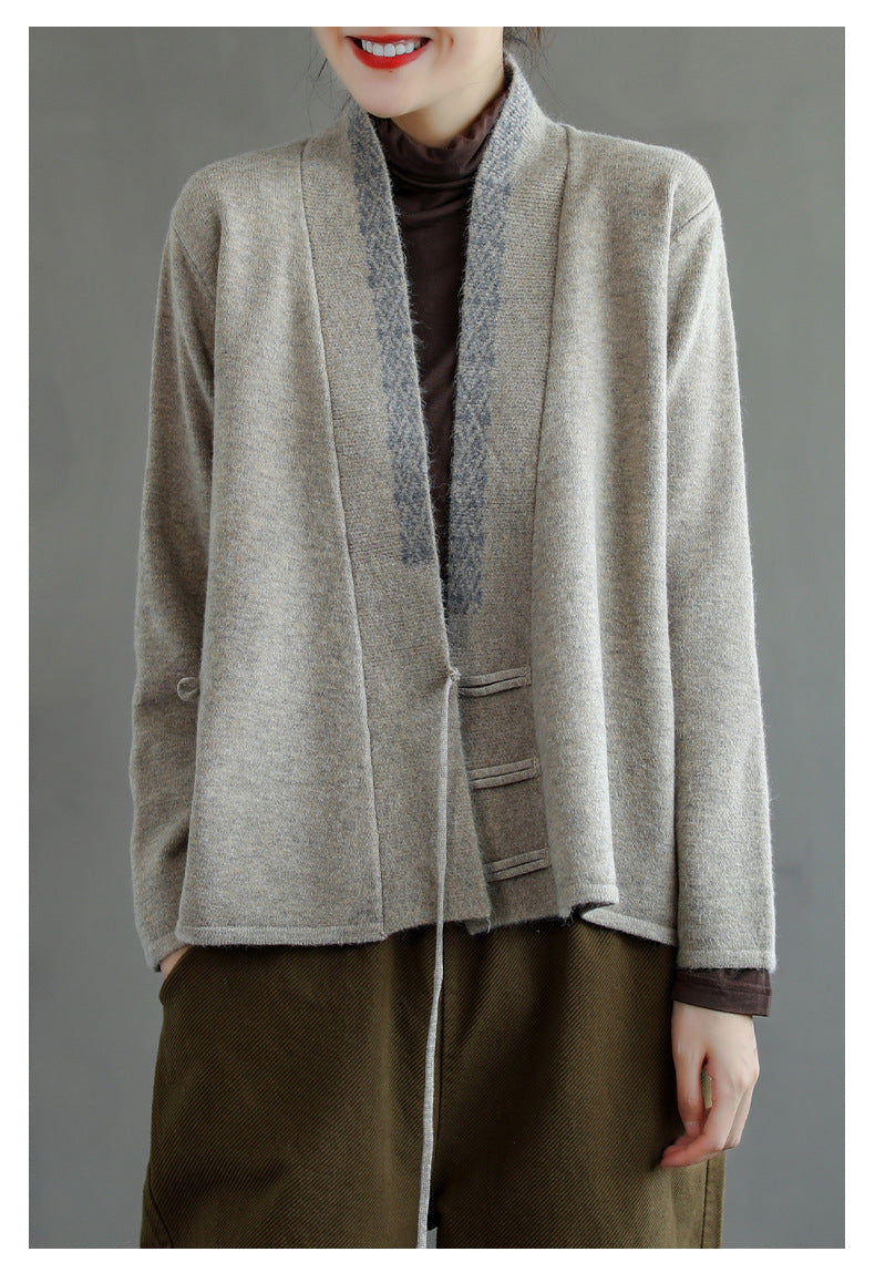 Effortlessly Elegant Jacket with a Timeless Design