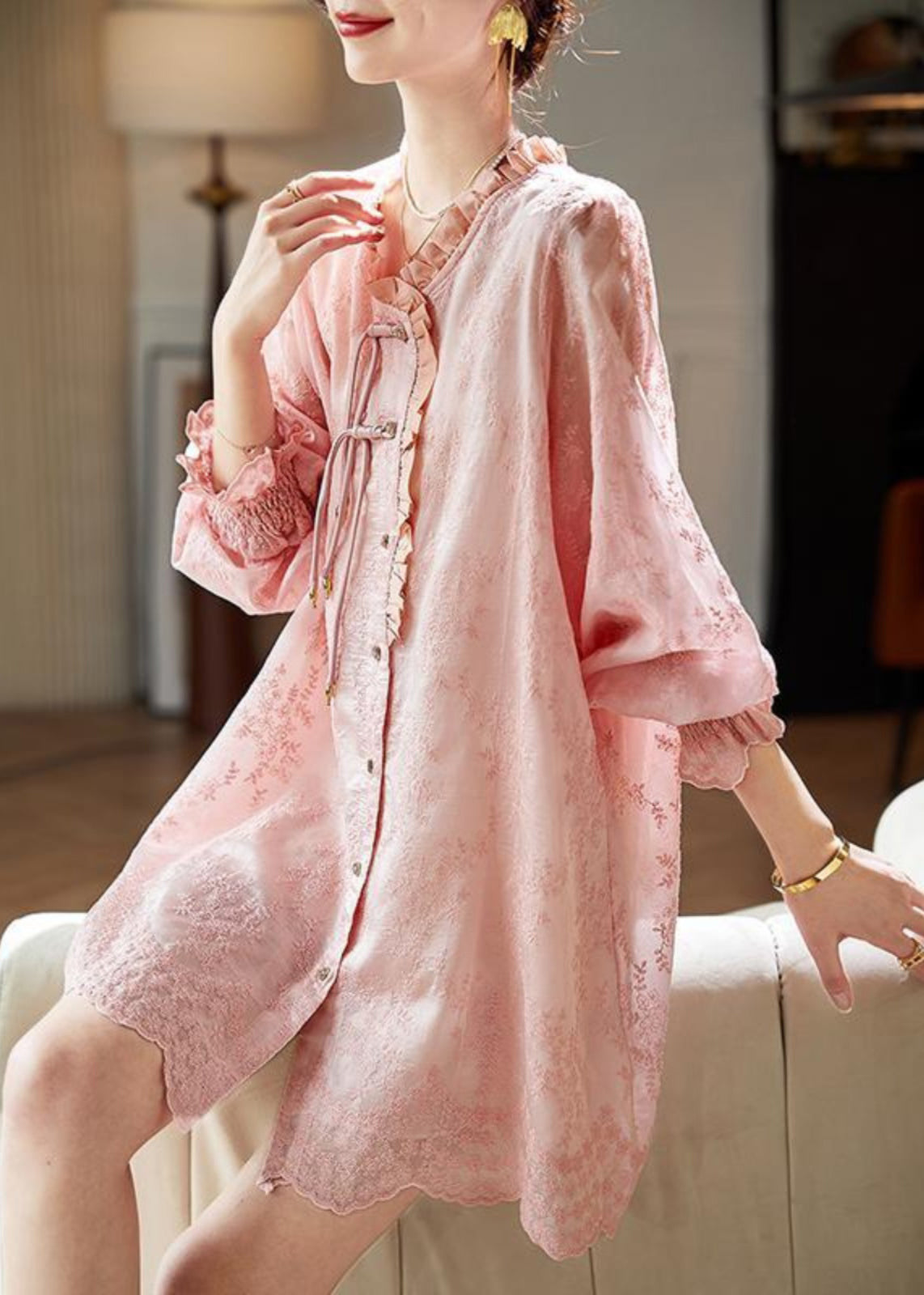 Classic Vintage Dress with a Flattering Fit