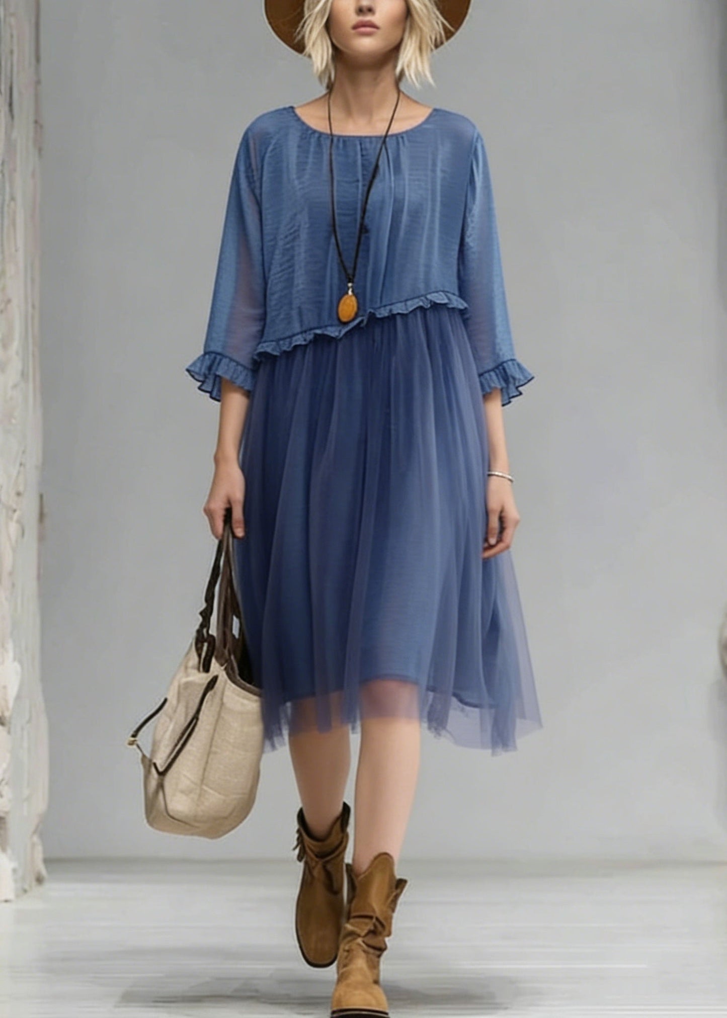 Beautifully Finished Dress in a Timeless Design