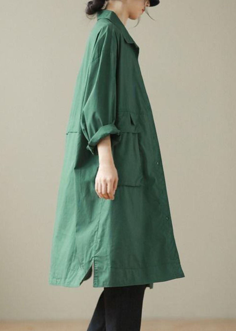 Well Tailored Coat with a Graceful Silhouette