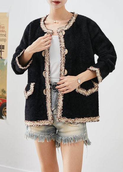Well Tailored Coat with a Graceful Silhouette