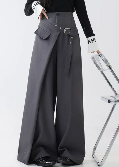 Well Tailored Pants with a Graceful Silhouette