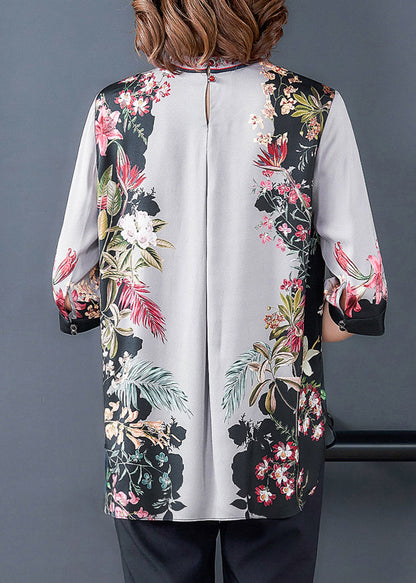 Classic Vintage Top with a Flattering Fit