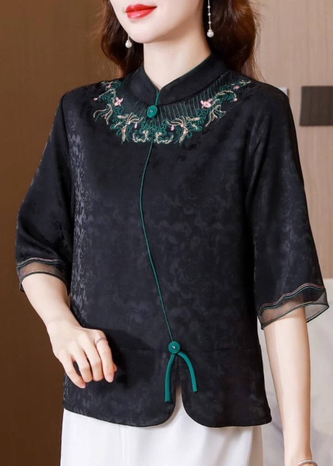 Classic Vintage & Enduringly Stylish Blouse