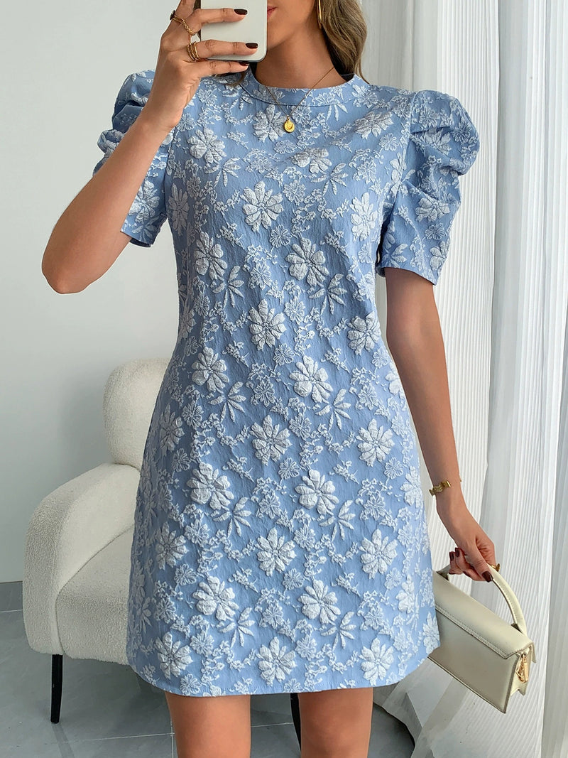Sophisticated Dress with a Clean Classic Look