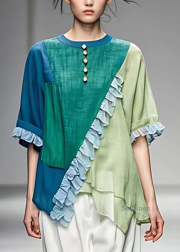 Effortlessly Elegant Top with a Timeless Design