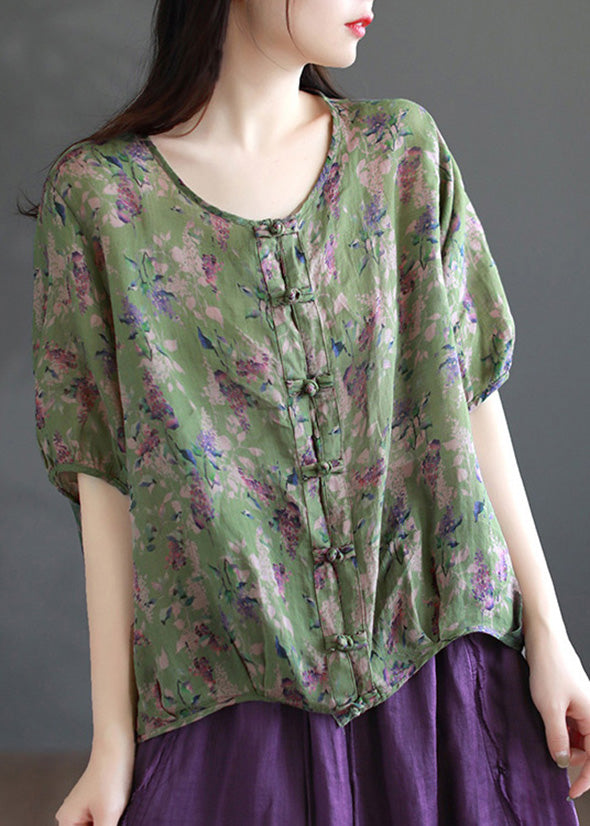 Well Tailored Shirt with a Graceful Silhouette