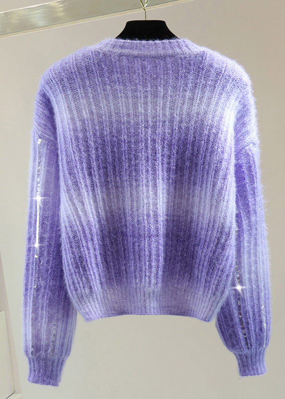 Well Tailored Sweater with a Graceful Silhouette