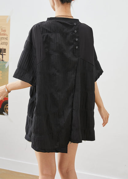 Effortlessly Elegant Top with a Timeless Design