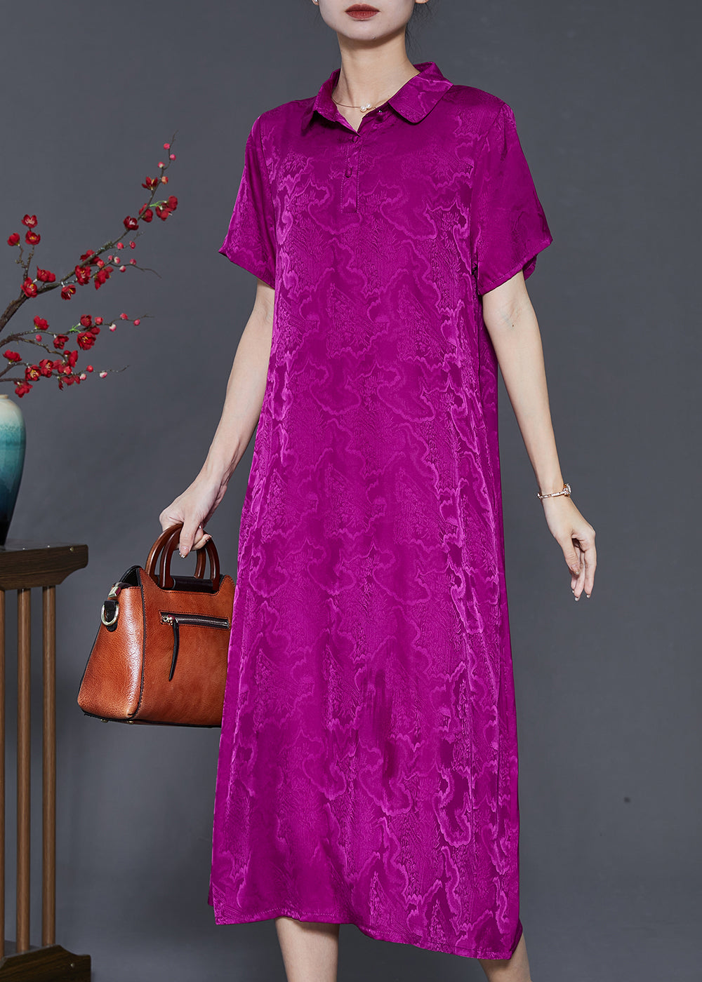 Well Tailored Dress with a Graceful Silhouette