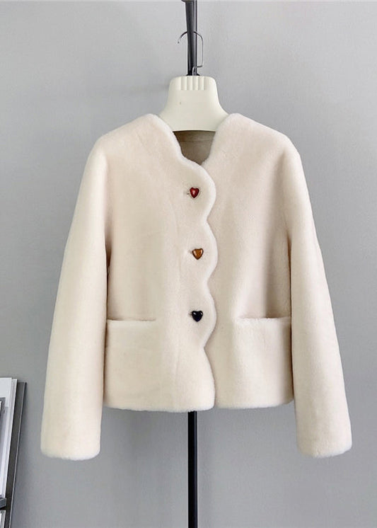 Beautifully Finished Coat in a Timeless Design