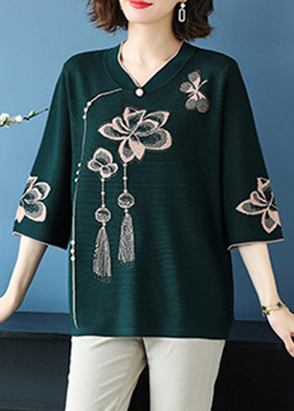 Well Tailored Top with a Graceful Silhouette