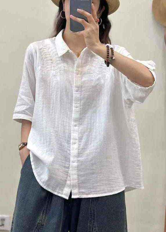 Effortlessly Elegant Blouse with a Timeless Design