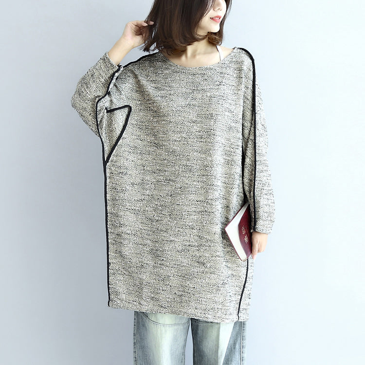 Well Tailored Sweater with a Graceful Silhouette