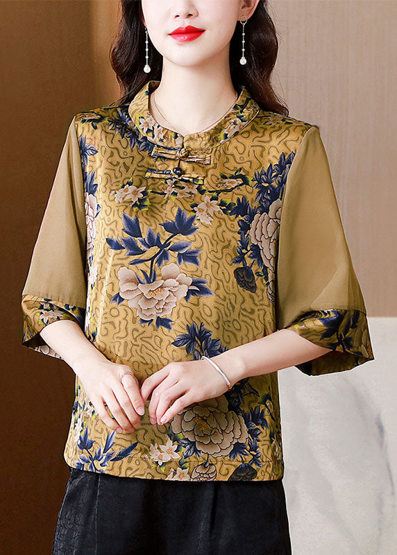 Classic Vintage Top with a Flattering Fit