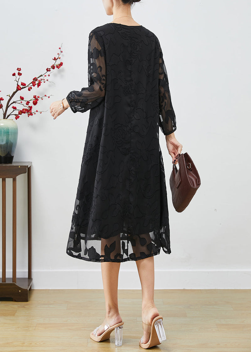 Effortlessly Elegant Dress with a Timeless Design
