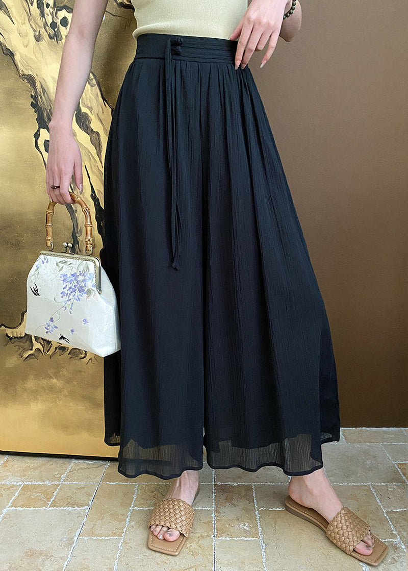 Well Tailored Pants with a Graceful Silhouette