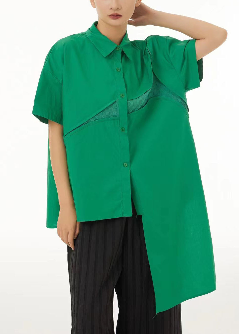 Effortlessly Elegant Shirt with a Timeless Design