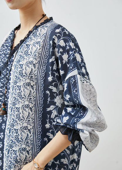 Classic Vintage Blouse with a Flattering Fit