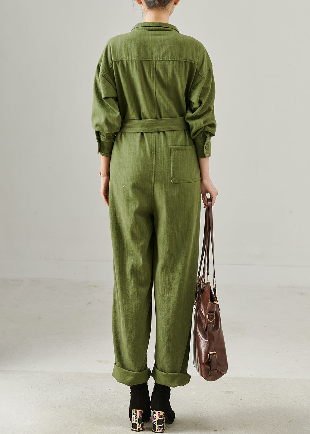 Effortlessly Elegant Garment with a Timeless Design