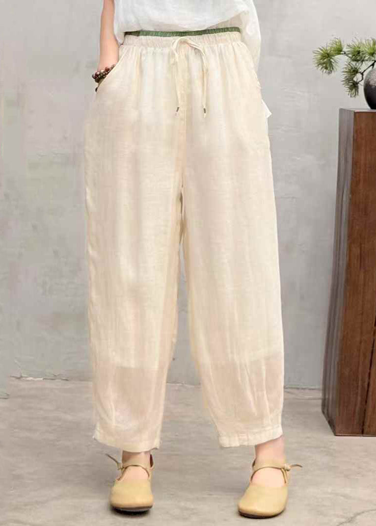 Effortlessly Elegant Trousers with a Timeless Design