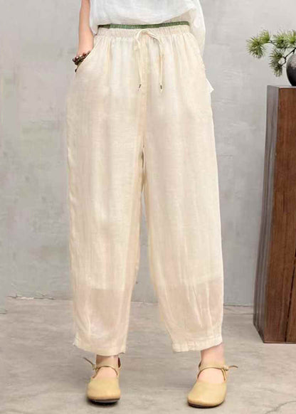 Effortlessly Elegant Trousers with a Timeless Design