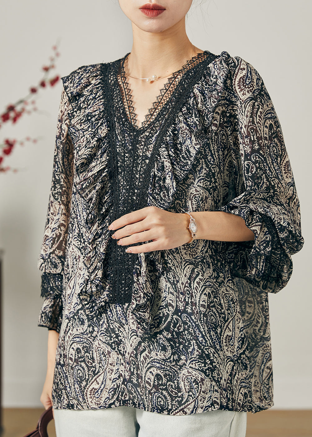 Beautifully Finished Shirt in a Timeless Design