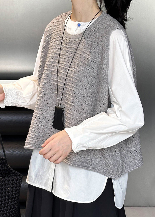 Effortlessly Elegant Garment with a Timeless Design