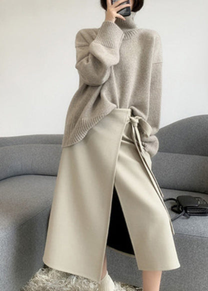 Well Tailored Sweater with a Graceful Silhouette