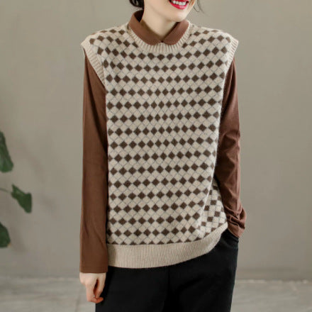 Well Tailored Sweater with a Graceful Silhouette